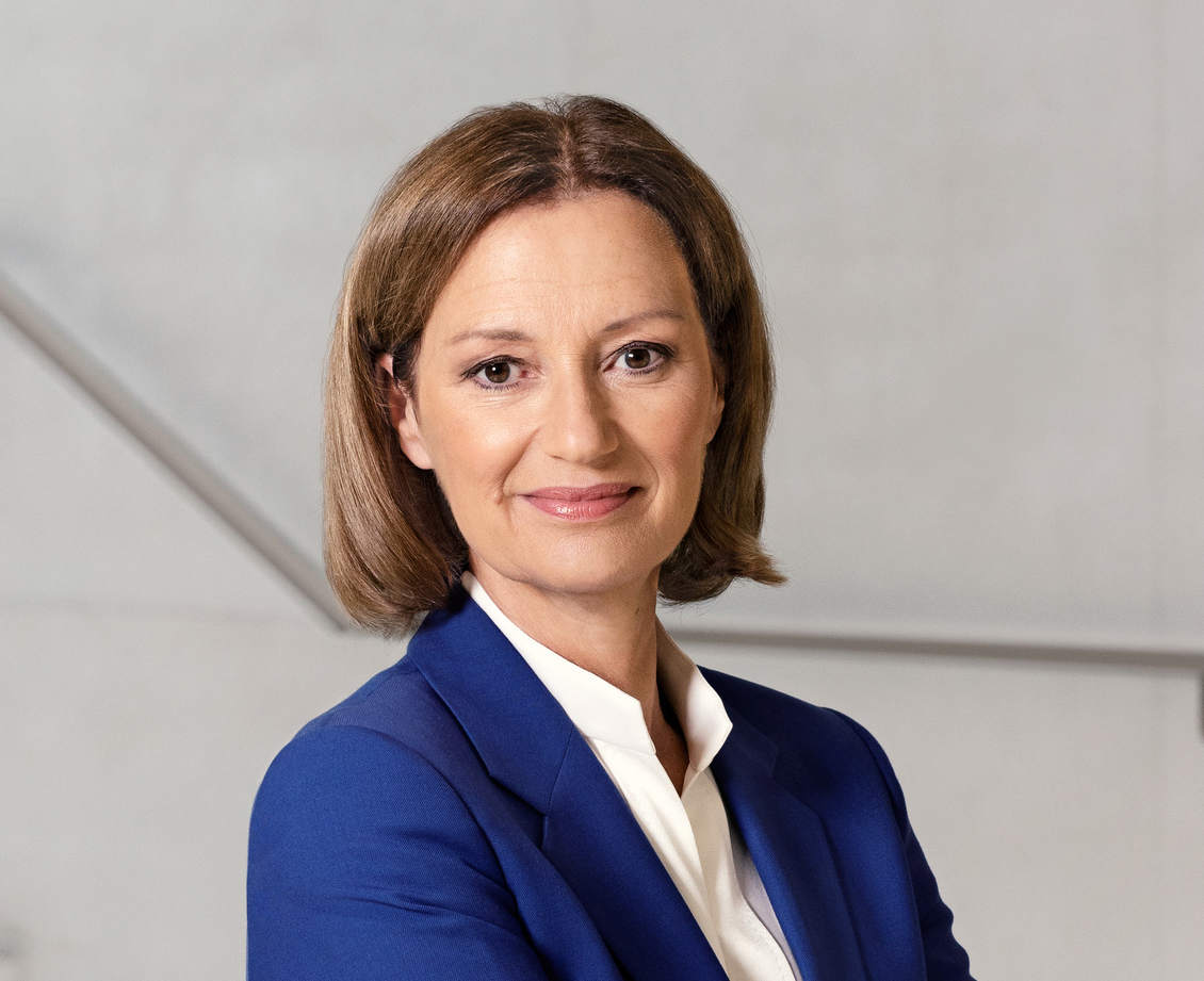 ZDF-Chefredakteurin Schausten, Absolventin des Volokurses der Journalistenschule ifp in München