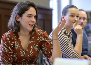 Volontär*innen von Tageszeitungen vertiefen in den Volo-Kursen des ifp ihr journalistisches Grundlagenwissen.